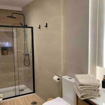 Luxury Apart, Centro